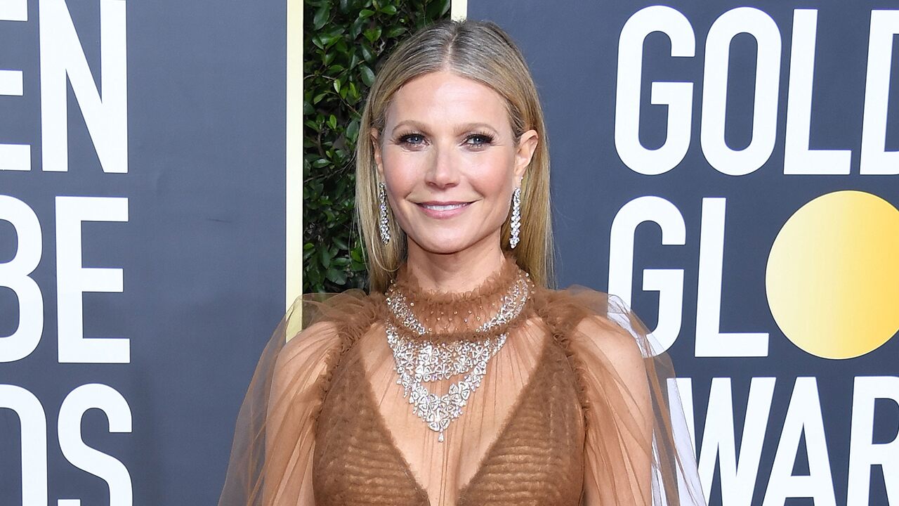 Gwyneth Paltrow reveals that being famous makes her uncomfortable, and confirms her departure from acting