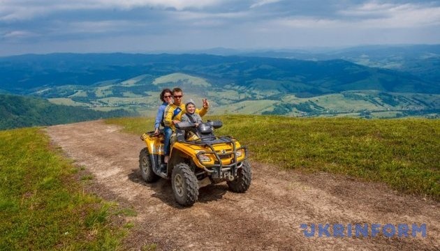 Укравтодор, туристичне агентство з розвитку гірських курортів з українськими компаніями
