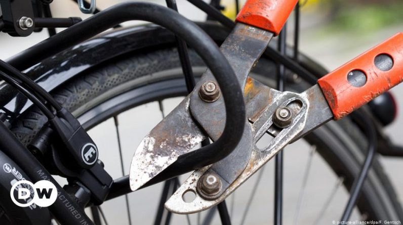 Як вкрадені німецькі велосипеди потрапляють в Україну |  Deutsche Welle TV - інформація про прийом для Європи |  DW