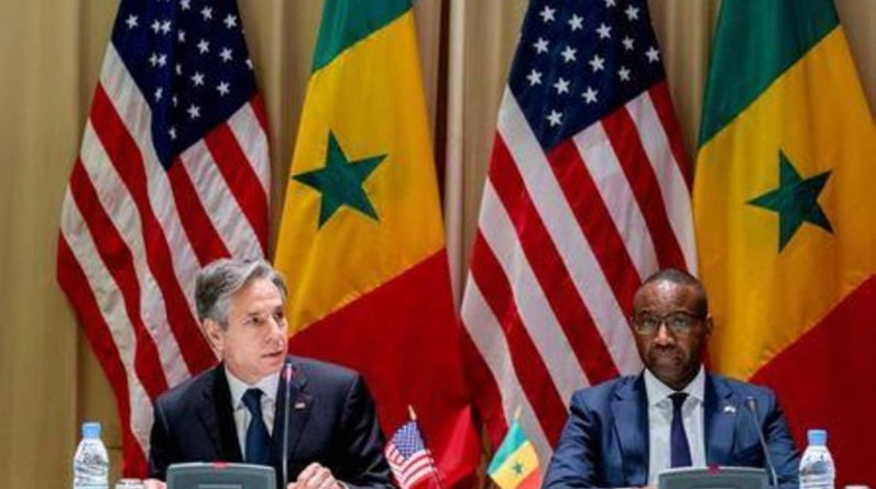Блінкен каже, що США інвестують в Африку без непосильних боргів