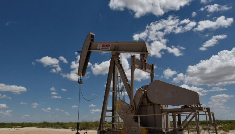 Нафта перевищила 85 доларів, оскільки трейдери зосереджуються на вилученні акцій в Україні