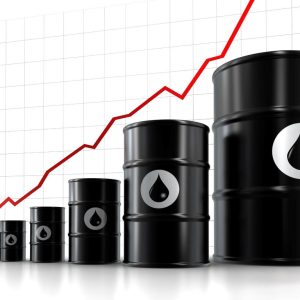 Обмеження поставок, російсько-українська напруга підвищують ціни на нафту