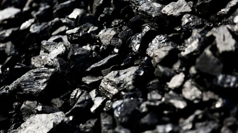 Світові ціни на вугілля зростають, оскільки напруженість в Україні посилює проблеми з постачанням