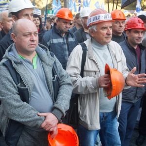 Український уряд ризикує відкрити «Скриньку Пандори» для робітників