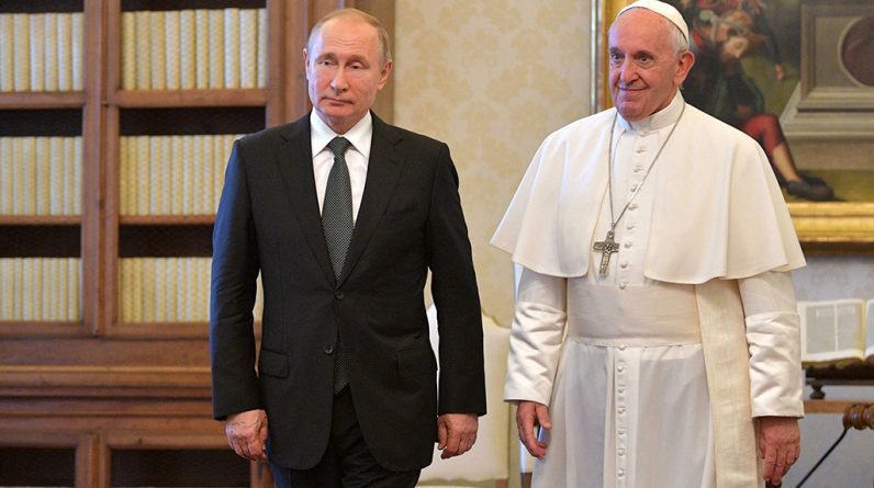 Папа Римський Франциск викликає замішання, оскільки розгорається війна Путіна проти України