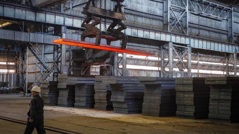 Виробництво та експорт сталі в Ірані скоротилися в травні на тлі конфлікту в Україні