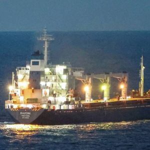 Оновлення новин у прямому ефірі: Перший зерновий корабель з України прибув до Туреччини після місяців блокади
