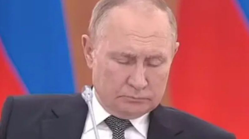 Новини України в прямому ефірі: Володимир Путін, схоже, заснув під час зустрічі після "скарг на втому"