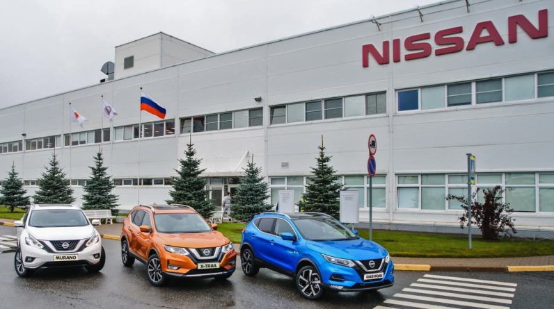 Nissan йде з Росії через конфлікт в Україні та продає дочірню компанію за 1 євро